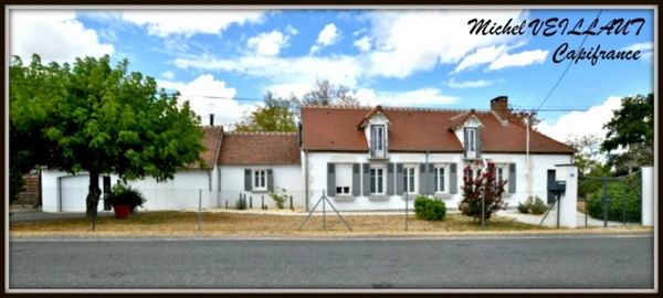 Maison à vendre 8 pièces NEUILLY LE REAL (03), plain-pied, 4 chambres, garage, grange, terrain 2803 m²