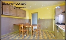 House for sale in Dornes (58), 5 rooms, 3 bedrooms, 757 m² plot, heat pump, pellet stove