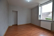 Building for sale in NEVERS (58), building with two apartments, one 3-bedroom and one 4-bedroom, single storey, not part of a condominium, 579 m² plot