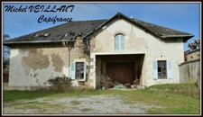 Property for sale with a 15-room building, 2 gîtes, 7390 m² of land, VILLENEUVE SUR ALLIER (03)