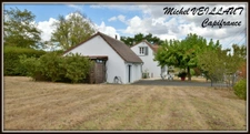 Maison à vendre 8 pièces NEUILLY LE REAL (03), plain-pied, 4 chambres, garage, grange, terrain 2803 m²