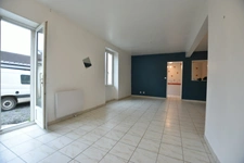 Building for sale in NEVERS (58), building with two apartments, one 3-bedroom and one 4-bedroom, single storey, not part of a condominium, 579 m² plot