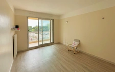 À vendre – Appartement 2 pièces lumineux avec terrasse, garage et cave – Nice Nikaia