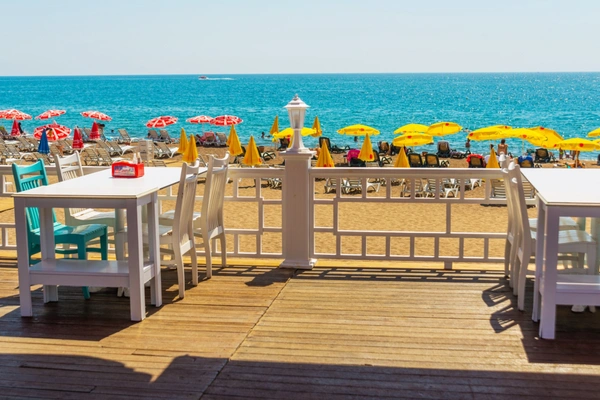 Fonds de commerce RESTAURANT à vendre FREJUS PLAGE (83)