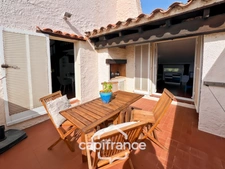 Appartement à vendre 4 pièces PORQUEROLLES (83), rare à la vente appartement 2 terasses et cave, vue et calme.