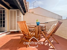 Appartement à vendre 4 pièces PORQUEROLLES (83), rare à la vente appartement 2 terasses et cave, vue et calme.