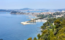 House for sale 5 rooms LA GARDE (83)