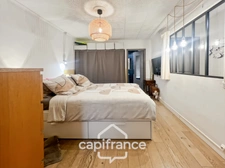 Maison à vendre 6 pièces LE LAVANDOU (83), 4 chambres, vue dégagée et de nombreuses terrasses.