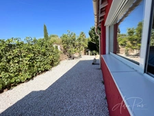 Dpt Var (83), à vendre HYERES Villa sans vis à vis- 1000m² de terrain - 3 chambres  - piscine - jardin - GARAGE.
