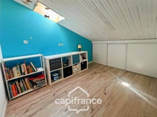 Maison à vendre 8 pièces LA CRAU (83) - Sur la place du Village - lumineuse - 165m²