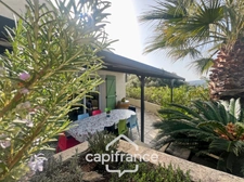 Maison à vendre 6 pièces LE LAVANDOU (83), 4 chambres, vue dégagée et de nombreuses terrasses.