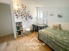 Maison à vendre 8 pièces LA CRAU (83) - Sur la place du Village - lumineuse - 165m²