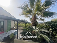 Maison à vendre 6 pièces LE LAVANDOU (83), 4 chambres, vue dégagée et de nombreuses terrasses.