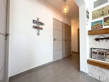 Dpt Var (83), à vendre HYERES Villa sans vis à vis- 1000m² de terrain - 3 chambres  - piscine - jardin - GARAGE.