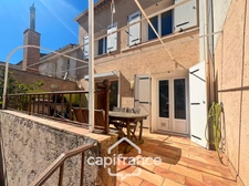 Maison à vendre 8 pièces LA CRAU (83) - Sur la place du Village - lumineuse - 165m²