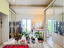Maison à vendre 6 pièces HYERES (83) - Charme de l'ancien - 4 chambres - 200m2 habitables - Piscine - possibilité 2 appartements.