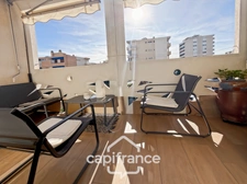 Appartement à vendre 4 pièces HYERES (83) - 147m2- 4ème et dernièr Etage- Accès direct GARAGE