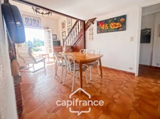 Appartement à vendre 4 pièces PORQUEROLLES (83), rare à la vente appartement 2 terasses et cave, vue et calme.