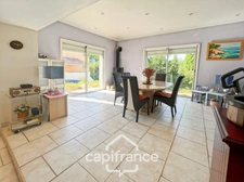 Maison à vendre 6 pièces HYERES (83) - Charme de l'ancien - 4 chambres - 200m2 habitables - Piscine - possibilité 2 appartements.