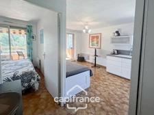 Dpt Var (83), à vendre  appartement T2 au port - au clame - Terrasse couverte de 12m².