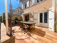 Maison à vendre 8 pièces LA CRAU (83) - Sur la place du Village - lumineuse - 165m²