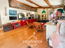 Maison à vendre 6 pièces HYERES (83) - Charme de l'ancien - 4 chambres - 200m2 habitables - Piscine - possibilité 2 appartements.