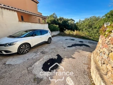 Maison à vendre 6 pièces HYERES (83) - Charme de l'ancien - 4 chambres - 200m2 habitables - Piscine - possibilité 2 appartements.