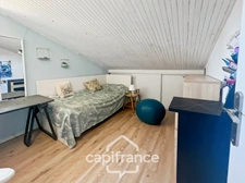 Maison à vendre 8 pièces LA CRAU (83) - Sur la place du Village - lumineuse - 165m²
