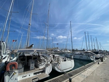 Dpt Var (83), à vendre  appartement T2 au port - au clame - Terrasse couverte de 12m².