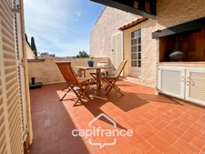 Appartement à vendre 4 pièces PORQUEROLLES (83), rare à la vente appartement 2 terasses et cave, vue et calme.
