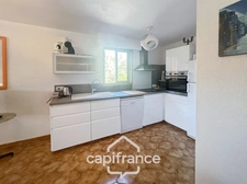 Dpt Var (83), à vendre  appartement T2 au port - au clame - Terrasse couverte de 12m².