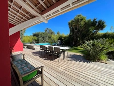 Dpt Var (83), à vendre HYERES Villa sans vis à vis- 1000m² de terrain - 3 chambres  - piscine - jardin - GARAGE.