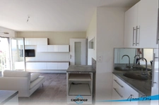 Appartement à vendre Hyères, Vue mer, piscine , Cave et Parking.