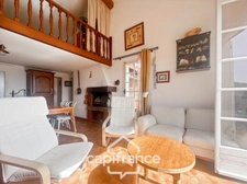 Appartement à vendre 4 pièces PORQUEROLLES (83), rare à la vente appartement 2 terasses et cave, vue et calme.
