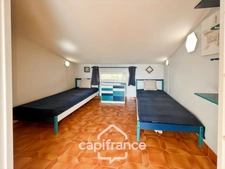 Appartement à vendre 4 pièces PORQUEROLLES (83), rare à la vente appartement 2 terasses et cave, vue et calme.