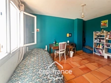 Maison à vendre 8 pièces LA CRAU (83) - Sur la place du Village - lumineuse - 165m²