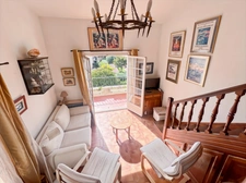 Appartement à vendre 4 pièces PORQUEROLLES (83), rare à la vente appartement 2 terasses et cave, vue et calme.