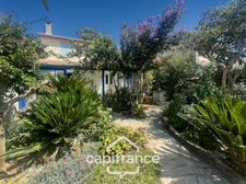 Dpt Var (83), à vendre HYERES maison P5  - Terrain de 320m² - 3 chambres - Magnifique Véranda.  