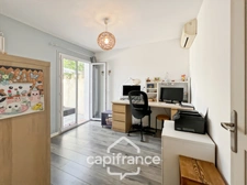 Maison à vendre 6 pièces LE LAVANDOU (83), 4 chambres, vue dégagée et de nombreuses terrasses.