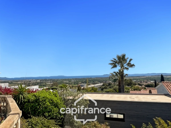 Maison à vendre 8 pièces HYERES (83)- Vue mer panoramique Exceptionnel - Double garage - Ascenseur