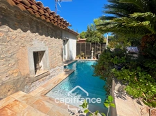 House for sale 6 rooms HYERES (83) - Old world charm - 4 bedrooms - 200m2 living space - Swimming pool - possibility of 2 apartments.