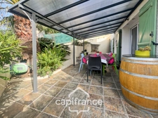 Maison à vendre 6 pièces LE LAVANDOU (83), 4 chambres, vue dégagée et de nombreuses terrasses.