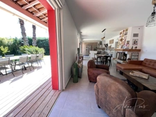 Dpt Var (83), à vendre HYERES Villa sans vis à vis- 1000m² de terrain - 3 chambres  - piscine - jardin - GARAGE.