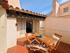 Appartement à vendre 4 pièces PORQUEROLLES (83), rare à la vente appartement 2 terasses et cave, vue et calme.