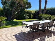 Var department (83), for sale HYERES Villa without overlooking neighbors - 1000m² of land - 3 bedrooms - swimming pool - garden - fully renovated.