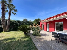 Dpt Var (83), à vendre HYERES Villa sans vis à vis- 1000m² de terrain - 3 chambres  - piscine - jardin - GARAGE.