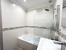 Dpt Var (83), à vendre HYERES Villa sans vis à vis- 1000m² de terrain - 3 chambres  - piscine - jardin - GARAGE.