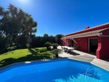 Dpt Var (83), à vendre HYERES Villa sans vis à vis- 1000m² de terrain - 3 chambres  - piscine - jardin - GARAGE.