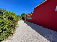 Dpt Var (83), à vendre HYERES Villa sans vis à vis- 1000m² de terrain - 3 chambres  - piscine - jardin - GARAGE.