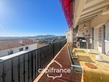 House for sale 8 rooms HYERES (83) - Exceptional panoramic sea view - Double garage - Elevator